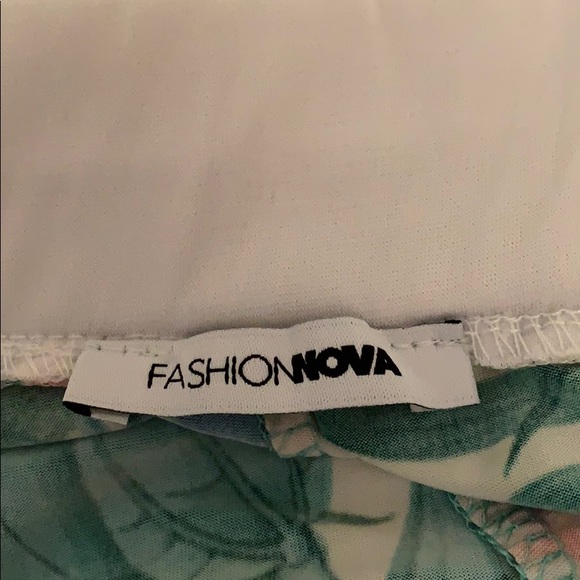 Tropical shorts - Picture 3 of 3